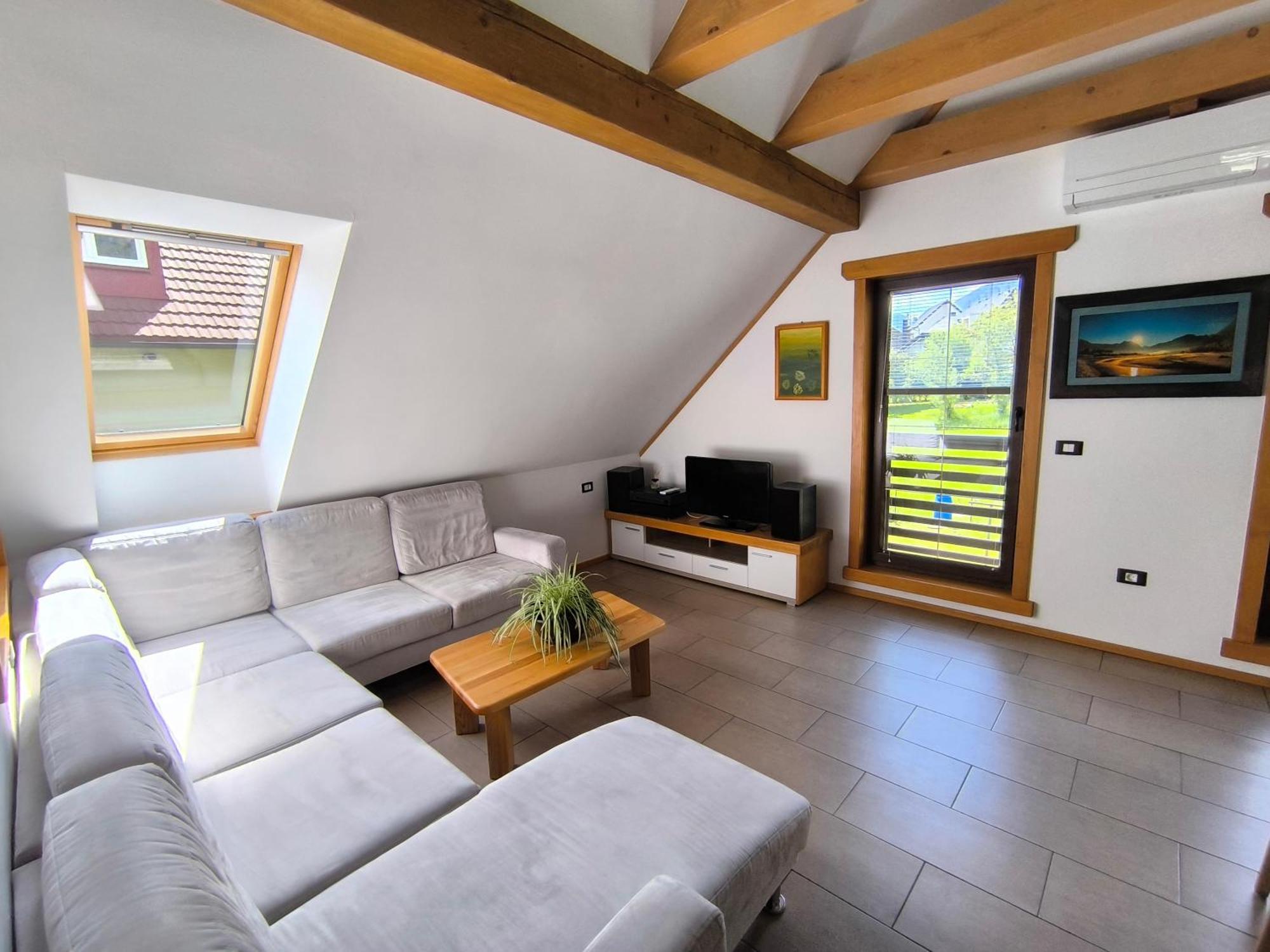 Apartma Tima *